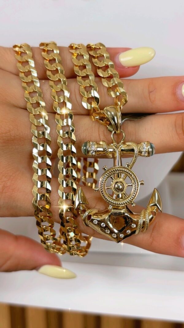 Anchor pendant with chain link 1/2