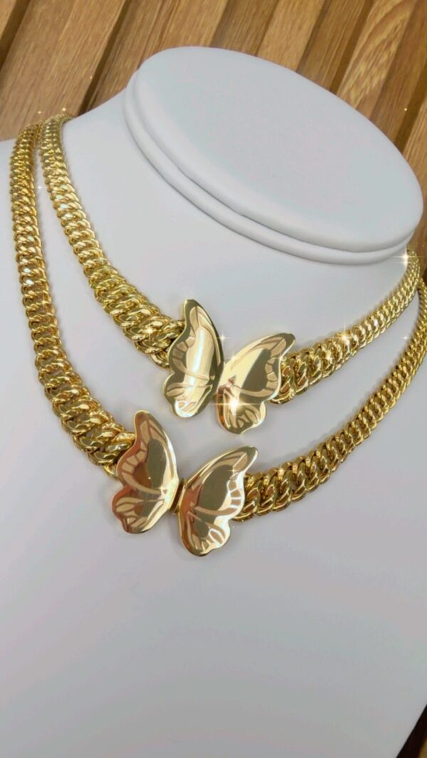 Princess choker with butterfly 10k Copy
