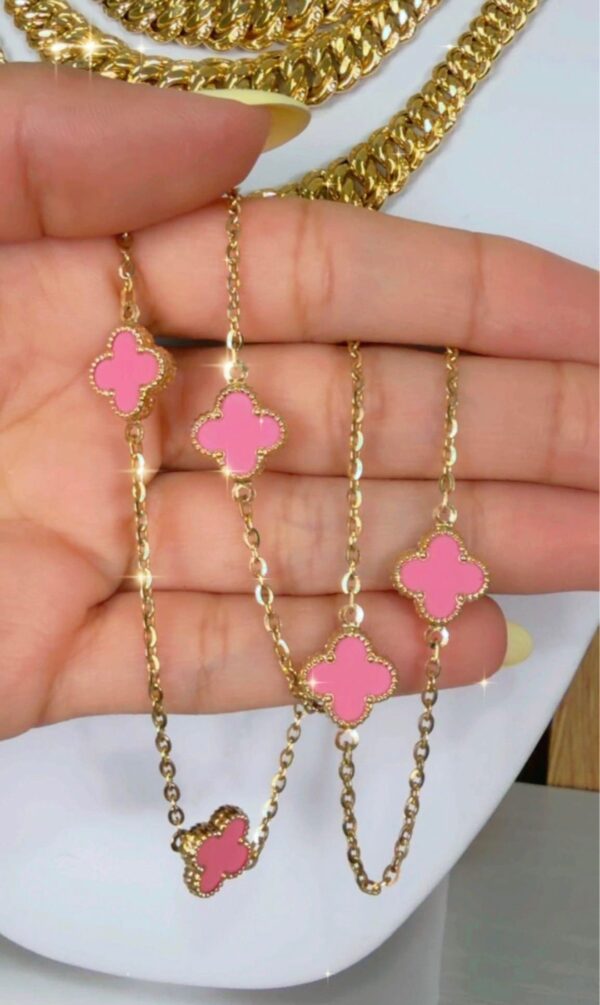 10-karat clover chain